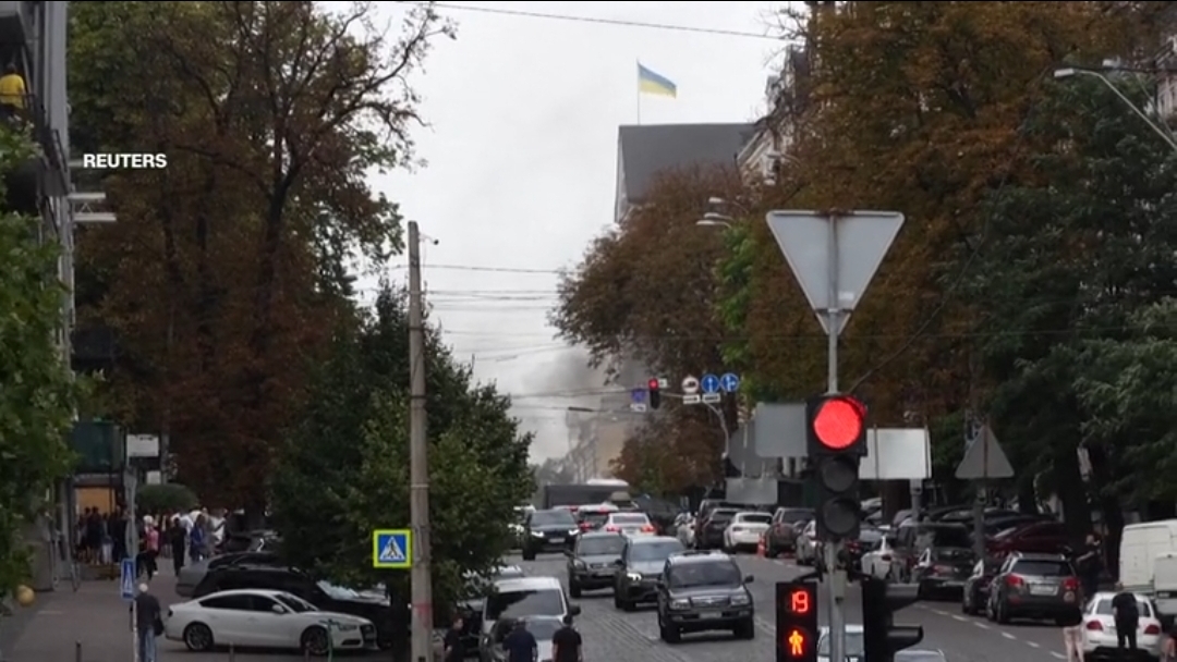 Russian Drone Strikes SBU Headquarters in Central Kyiv as Aerial Assaults Escalate — image 1